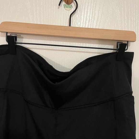 All in Motion Black Women's Leggings - Picture 2 of 5